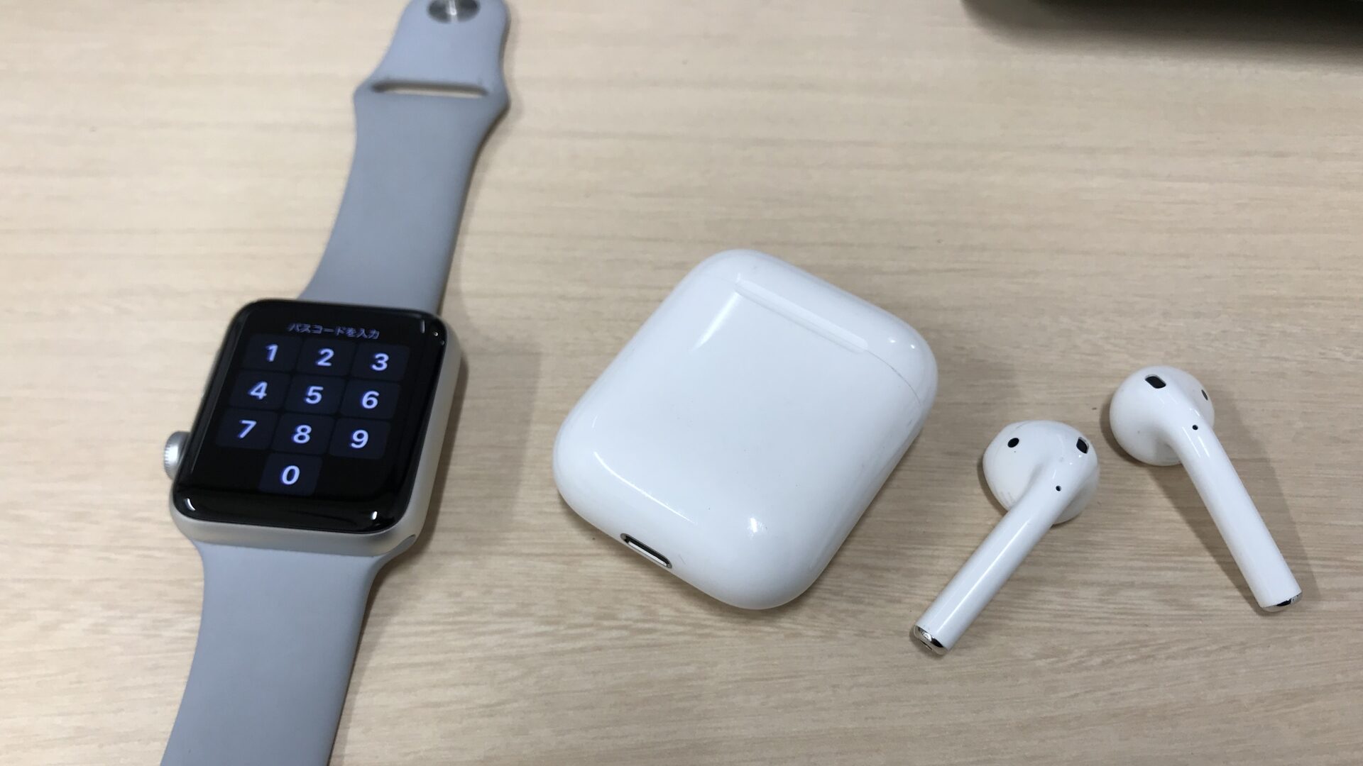 Apple Watch
AirPods