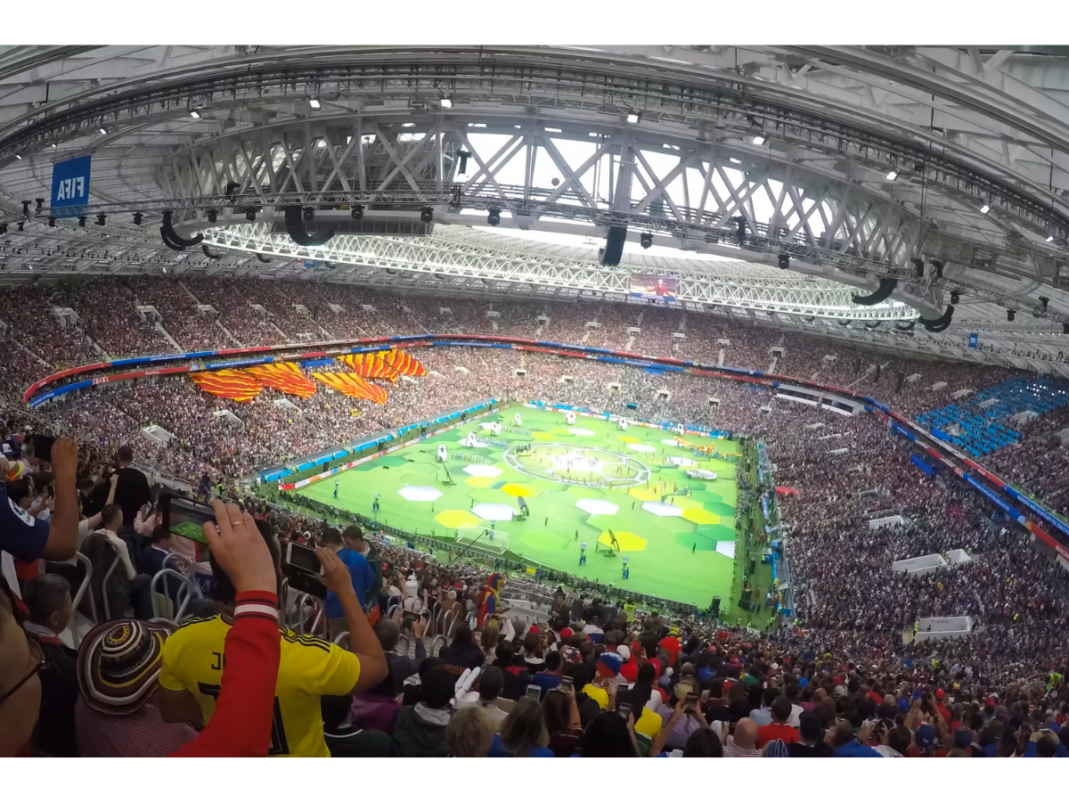 サッカーボールはなぜ五角形と六角形からできているの？