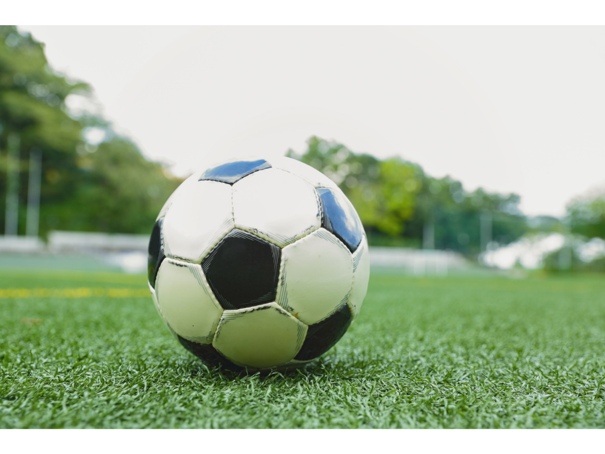 サッカーボールはなぜ五角形と六角形からできているの？ 解説