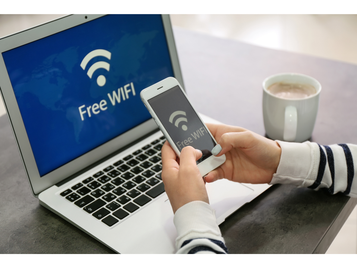 WiFiって何？スマホの電波と何がちがうの？